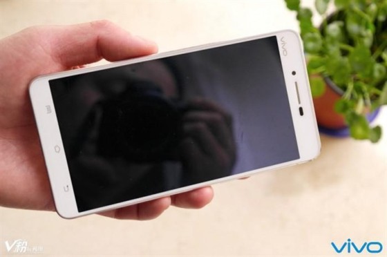 vivo Xplay5S細節遭曝光 5月即將上市 