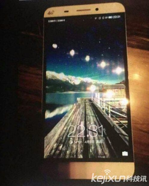 疑似樂視超級(jí)手機(jī)諜照曝光：4月14日北京發(fā)布