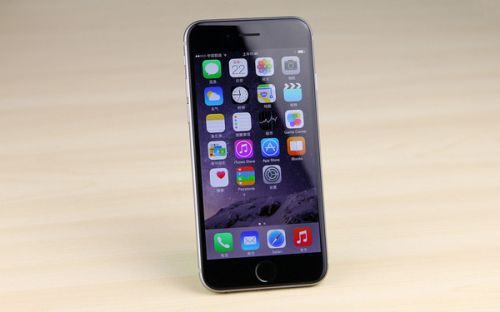 <a href=/mobile/iphone/ target=_blank class=infotextkey>iPhone</a> 6居然墊底？市售手機屏占比排行第1張圖