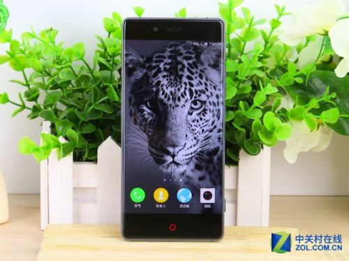 無邊框＋驍龍810 nubia Z9京東開啟預售 