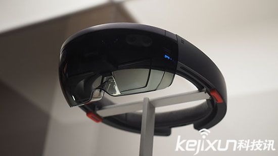 VCL登錄微軟產(chǎn)品 原來(lái)HoloLens這么看視頻！