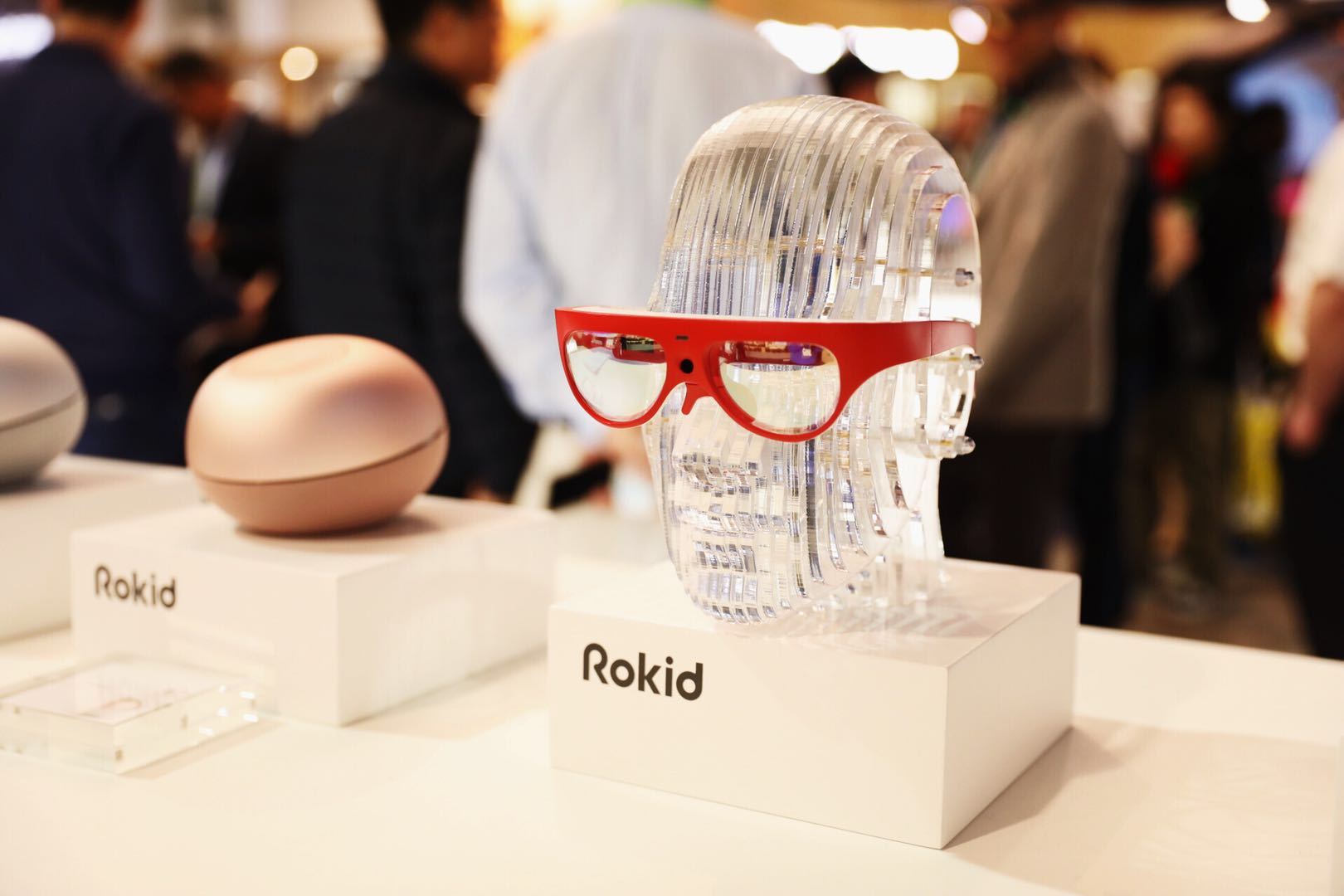 Rokid發布AR眼鏡新品 支持人臉識別手勢識別等功能