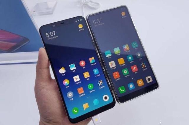 小米MIX2S和小米8區別對比 小米8和MIX2S哪個好？
