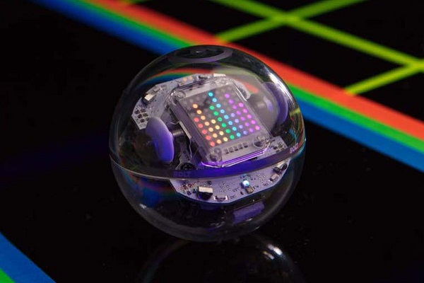 Sphero推出編程教學機器人Bolt 配備紅外交互+LED點陣顯示屏