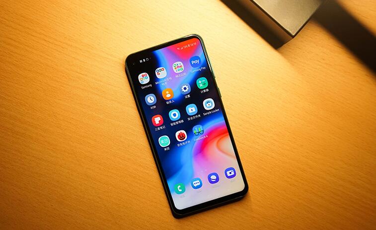 三星Galaxy A8s參數(shù)配置與圖賞：中端挖孔屏全面屏手機